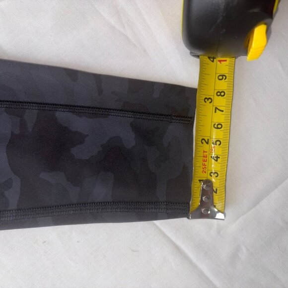 Women's Lululemon Black Camouflage Leggings Athleisure Size 4 - Picture 8 of 10